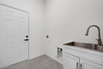 Seller offering assistance with buyer's closing costs! MOVE-IN - photo 20
