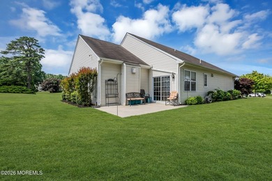 Beautifully upgraded 2-bedroom plus den home featuring an - photo 24