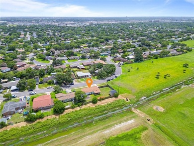 Beautifully renovated and move-in ready! Situated on a spacious - photo 29