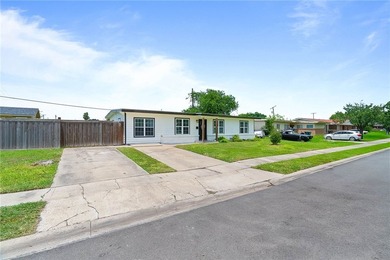 Beautifully renovated and move-in ready! Situated on a spacious - photo 30