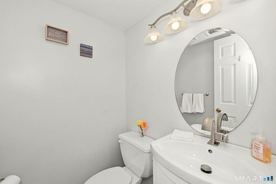 The Best of Downtown Stamford Living! Just renovated!! Enjoy a - photo 8