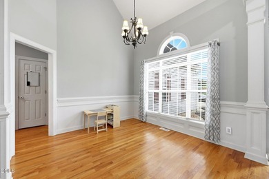 Offering a spacious and inviting layout, this one and a half - photo 5
