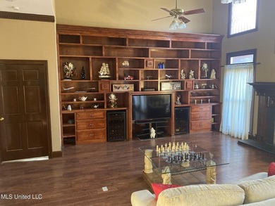 Beautiful Home nestled in the trees on 4.5 acres at the end of a - photo 11