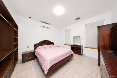 Located in Prime Dyker Heights! Well-maintained legal two - photo 12