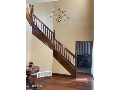 Beautiful Home nestled in the trees on 4.5 acres at the end of a - photo 14