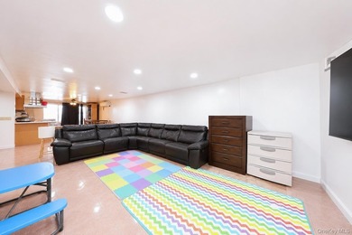 Located in Prime Dyker Heights! Well-maintained legal two - photo 14