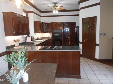 Beautiful Home nestled in the trees on 4.5 acres at the end of a - photo 15