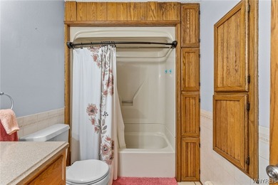 Welcome home to 114 Flohr Avenue! This beautiful 3 bedroom, 2 - photo 17