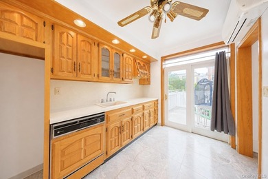 Located in Prime Dyker Heights! Well-maintained legal two - photo 17
