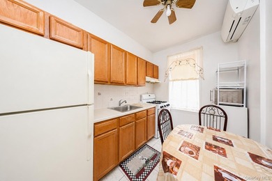Located in Prime Dyker Heights! Well-maintained legal two - photo 18
