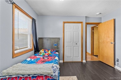 Welcome home to 114 Flohr Avenue! This beautiful 3 bedroom, 2 - photo 21