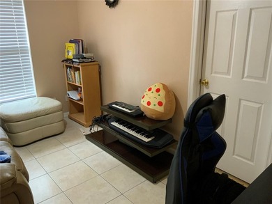 Virtually Staged. Welcome to this beautiful and spacious - photo 21