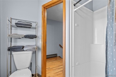 Welcome home to 114 Flohr Avenue! This beautiful 3 bedroom, 2 - photo 24