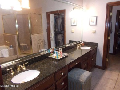 Beautiful Home nestled in the trees on 4.5 acres at the end of a - photo 24