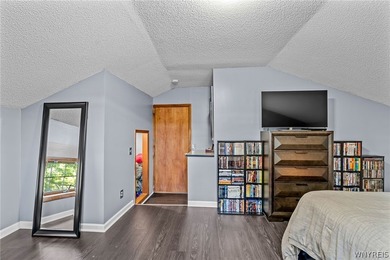 Welcome home to 114 Flohr Avenue! This beautiful 3 bedroom, 2 - photo 27