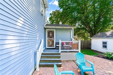 Welcome home to 114 Flohr Avenue! This beautiful 3 bedroom, 2 - photo 35