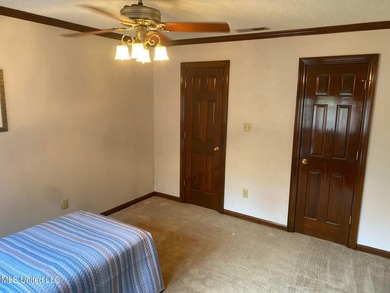 Beautiful Home nestled in the trees on 4.5 acres at the end of a - photo 37