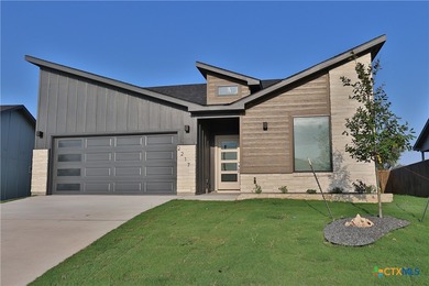 Stillhouse Hollow Lake Home For Sale in Nolanville Texas