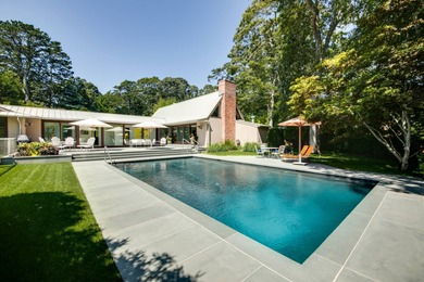 Find the essence of easy Hamptons living at 118 Georgica Close - photo 22