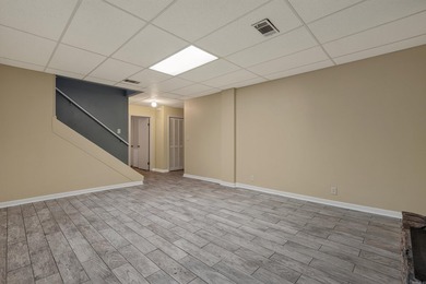 Experience affordable living in the nation's largest gated - photo 24