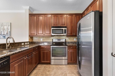 Perched on the top floor for ultimate privacy, this beautifully - photo 25