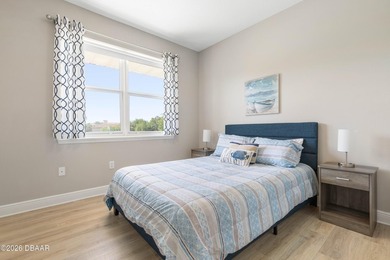 Perched on the top floor for ultimate privacy, this beautifully - photo 29