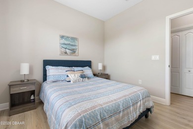 Perched on the top floor for ultimate privacy, this beautifully - photo 31