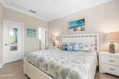 Perched on the top floor for ultimate privacy, this beautifully - photo 35