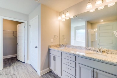 Welcome to this well-maintained four-bedroom home, centrally - photo 17