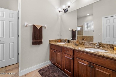 Maintenance free, one-owner VILLA in GOLF COURSE community - photo 18