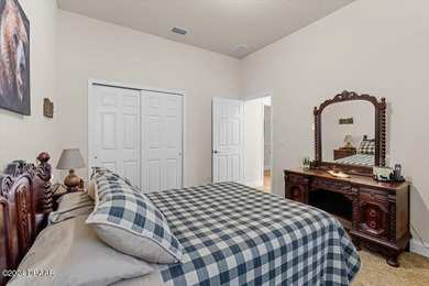 Maintenance free, one-owner VILLA in GOLF COURSE community - photo 24
