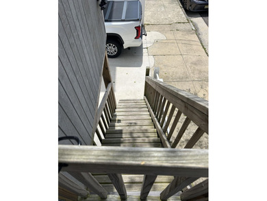 Exceptional opportunity to own a fully renovated legal triplex - photo 27