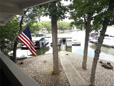 Sitting on a gentle lot in a beautiful cove location, this gem - photo 37