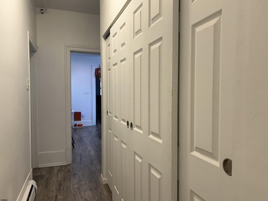 Exceptional opportunity to own a fully renovated legal triplex - photo 38