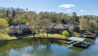 Beautifully updated lakefront home tucked away on a quiet cove - photo 40