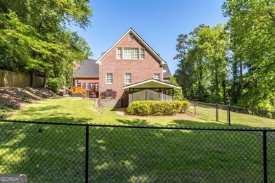 Custom-built home. Winding staircase & grand foyer. Huge master - photo 15