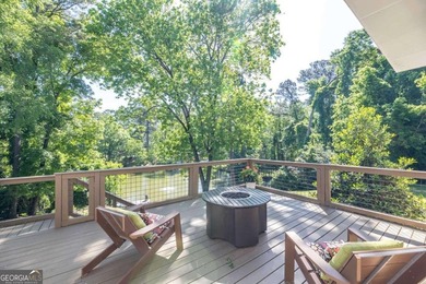 Custom-built home. Winding staircase & grand foyer. Huge master - photo 19