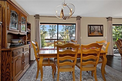 Beautifully upgraded 2 bedroom + den, 2 bath condo with approx - photo 10