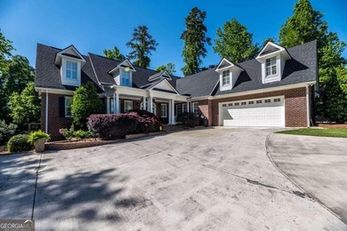 Custom-built home. Winding staircase & grand foyer. Huge master - photo 23