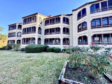 Welcome to coastal living at its best in this 2-bedroom, 2-bath - photo 25