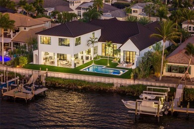 WELCOME to a breathtaking WATERFRONT masterpiece in the - photo 9