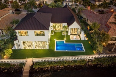 WELCOME to a breathtaking WATERFRONT masterpiece in the - photo 10