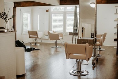 Excellent Commercial opportunity in a highly desirable,highly - photo 3