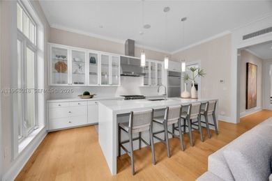 Almeria Row, a collection of luxury townhomes, has garnered - photo 15