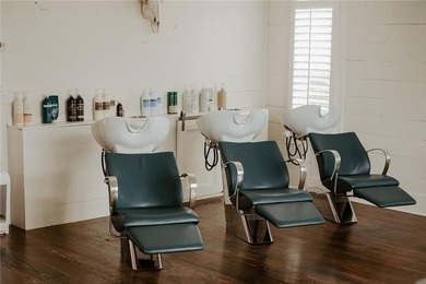 Excellent Commercial opportunity in a highly desirable,highly - photo 6