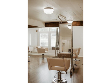 Excellent Commercial opportunity in a highly desirable,highly - photo 9