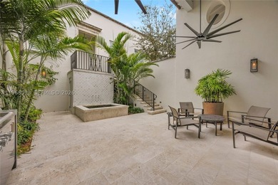 Almeria Row, a collection of luxury townhomes, has garnered - photo 22