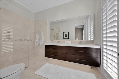 Almeria Row, a collection of luxury townhomes, has garnered - photo 27