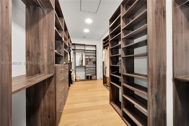 Almeria Row, a collection of luxury townhomes, has garnered - photo 28