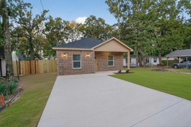 Cedar Creek Lake Home Active Under Contract in Mabank Texas